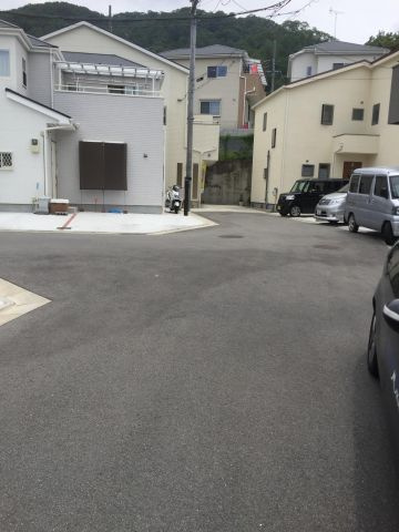 グラッド・タウン池之端町の前面道路含む現地写真