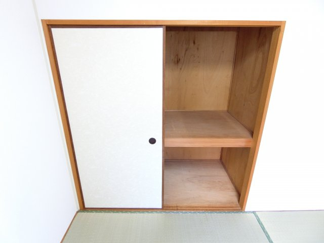 須賀ハイツの収納