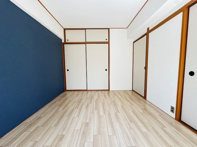 椋本マンションの洋室