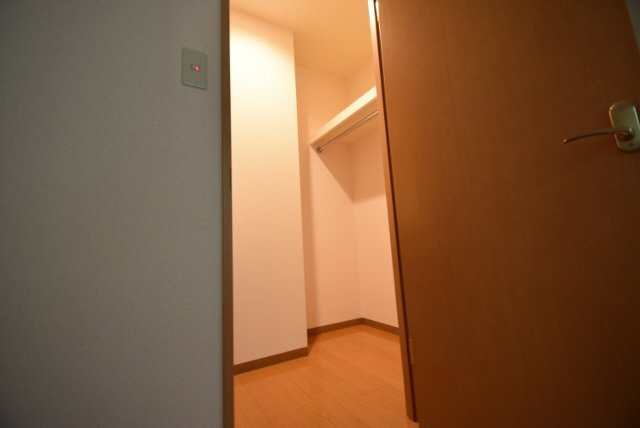 ウィステリアⅣの収納|ウォークインクローゼット