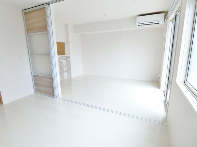 マ・メゾンの居間・リビング