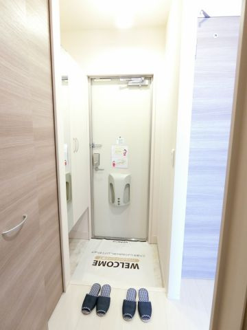 マ・メゾンの玄関