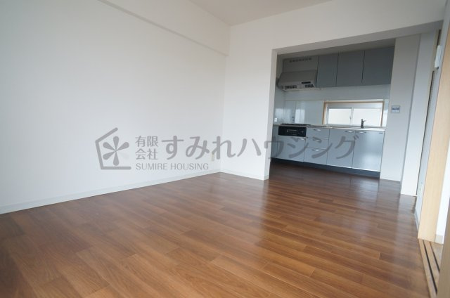 ビューテラス売布（View Terrace 売布）の居間・リビング