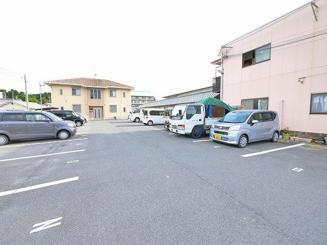 ふくや荘の駐車場