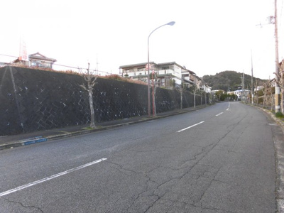 【前面道路含む現地写真】 | 大津市朝日一丁目20-3売り土地 | 前面道路