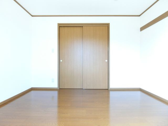 サンヒルズ千代田Ⅲの洋室