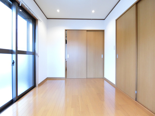 青葉丘マンションの洋室|同マンションイメージ