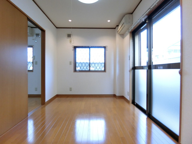 青葉丘マンションの寝室|同マンションイメージ（エアコンはなし）