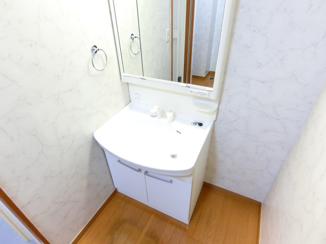 青葉丘マンションの洗面所