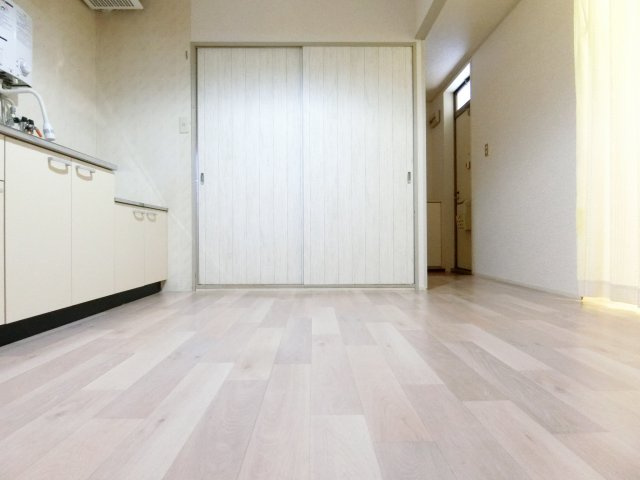 緑ヶ丘ハイツの居間・リビング