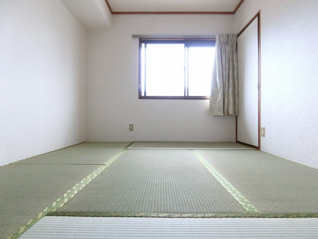 緑ヶ丘ハイツの子供部屋