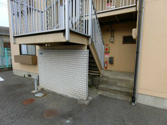 緑ヶ丘ハイツのエントランス