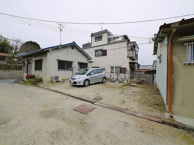 滝川貸家の駐車場