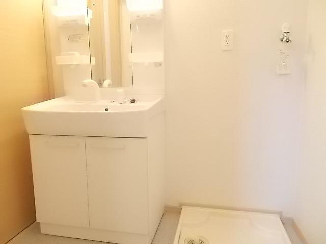 ユタカハイツ加賀田B棟の洗面所
