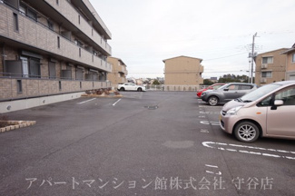 【駐車場】