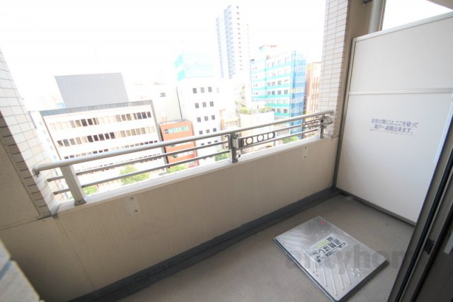 アジリア天満橋　仲介手数料無料のバルコニー