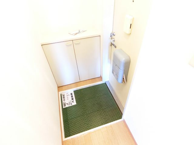 サンハイツ木戸の玄関