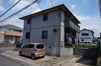 【駐車場】 | 【シャーメゾン】スカイハイツ | 駐車場は5400円です