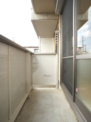 【バルコニー】 | メゾンLaLa | 日当たり良好！お洗濯物がたくさん干せます♪