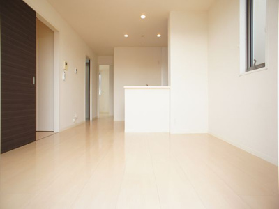 【居間・リビング】 | メゾンLaLa | 会話を楽しみながらお料理できる人気の対面キッチンです♪