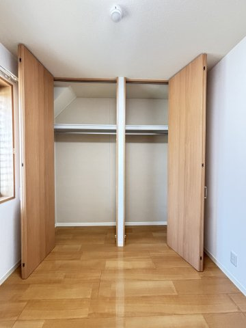 ベルアネスB棟の洋室