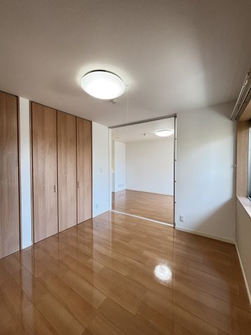 ベルアネスB棟の居間・リビング