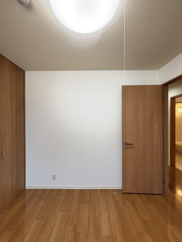 ベルアネスB棟の居間・リビング