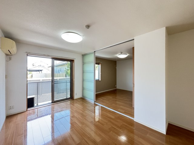 ベルアネスB棟の洋室