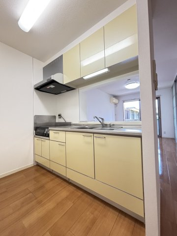 ベルアネスB棟の居間・リビング