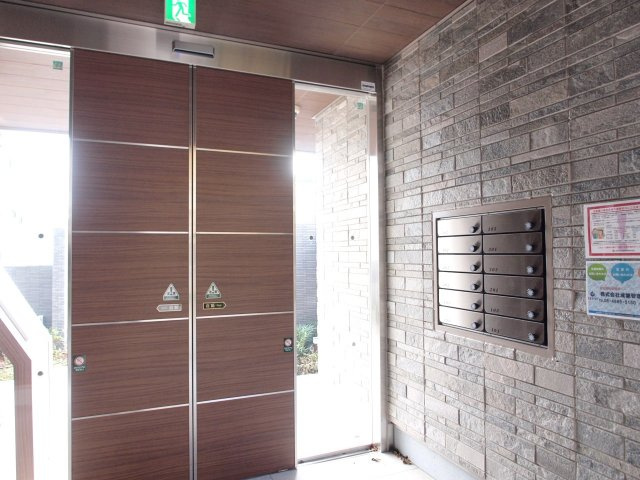 シャーメゾンヴィオラのエントランス