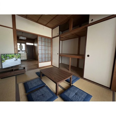 画像中の家具はAIにより配置加工しているため、付属しません
