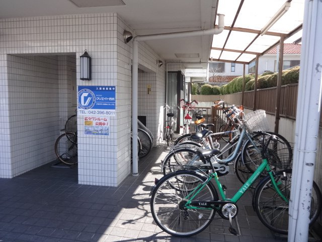 錦町ハイツのその他共用部分|屋根付き駐輪場