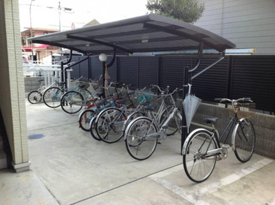 【駐車場】 | クオラ | 屋根付き駐輪場