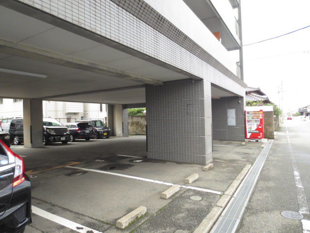 【駐車場】 | ホリディ志免