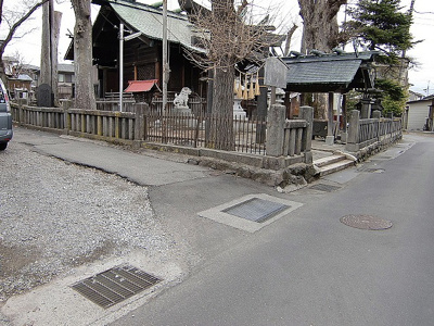 【外観】 | 岡谷市天竜町３丁目５ | 近隣 津島神社