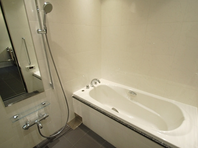 千代田区三番町の賃貸マンションの浴室