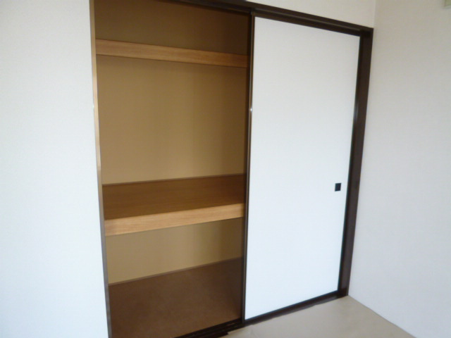 メゾンレオＡの収納