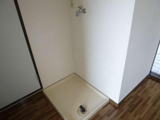 メゾンレオＡのその他|洗濯機置き場