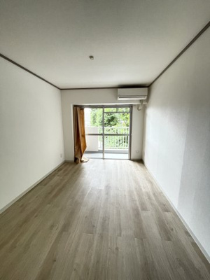 【洋室】 | エルムヒルズNARUSAWA