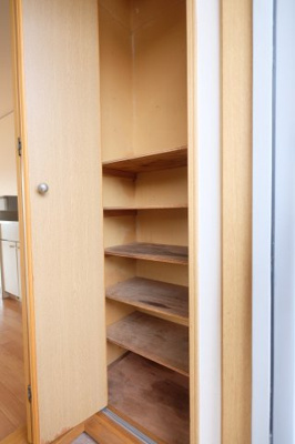 【玄関】 | アルカディア・センブ | 同タイプの別室画像です　現況優先でご了承ください