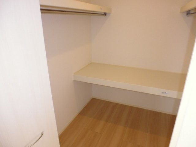 フォーチューン真壁Ｄの収納|ウォークインクローゼット