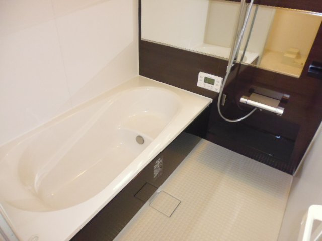 フォーチューン真壁Ｄの浴室|追い焚きバス