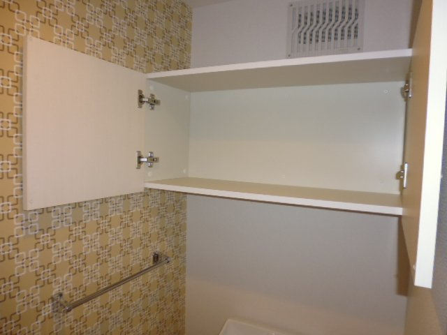 フォーチューン真壁Ｄのトイレ|収納棚