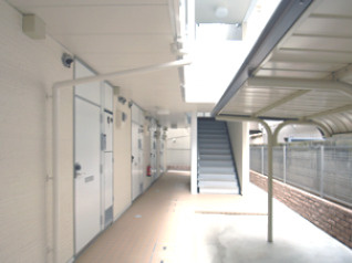 【エントランス】 | アヴァンティ