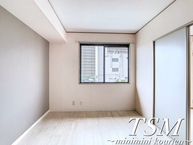 ヴェルドミール出口の洋室