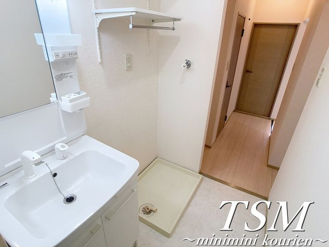 ヴェルドミール出口の洗面所|洗濯機置場