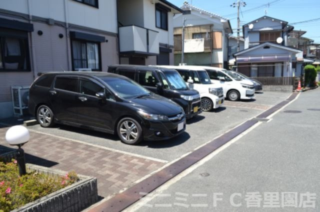 ヴェルドミール出口の駐車場|
