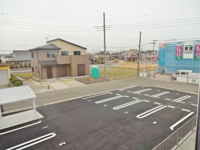 サン・ルミナスの駐車場