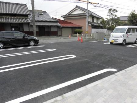 アネックス憩の駐車場