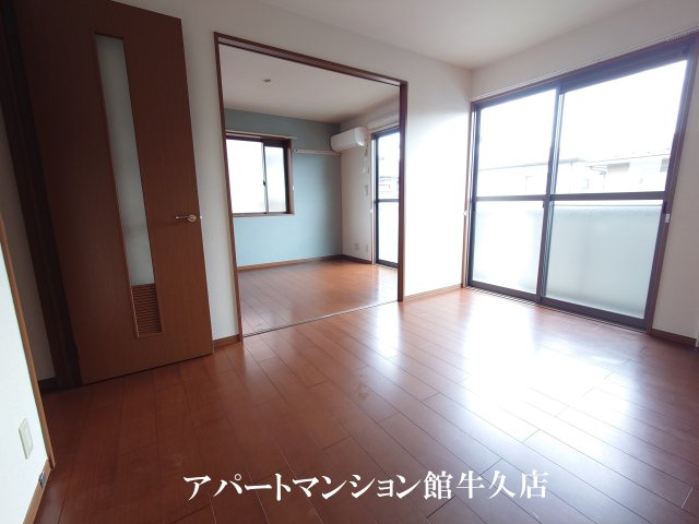 ほほえみＣの居間・リビング